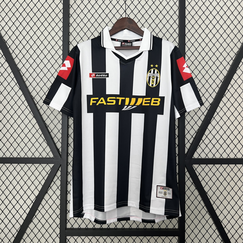 Retro Juventus 01/02 Home Kit